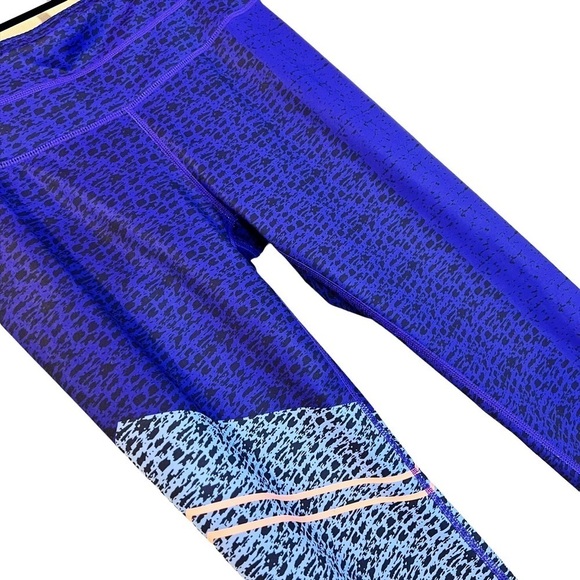 Athleta Asym Camo Sonar Leggings - Picture 7 of 7